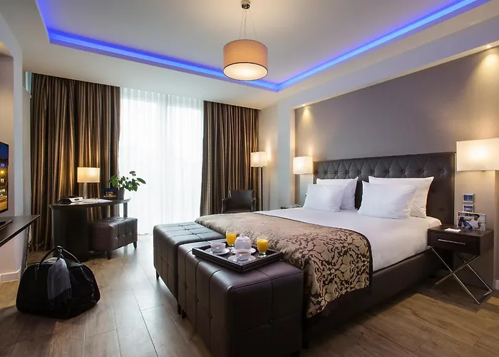 Homaris West Side (Adults Only)