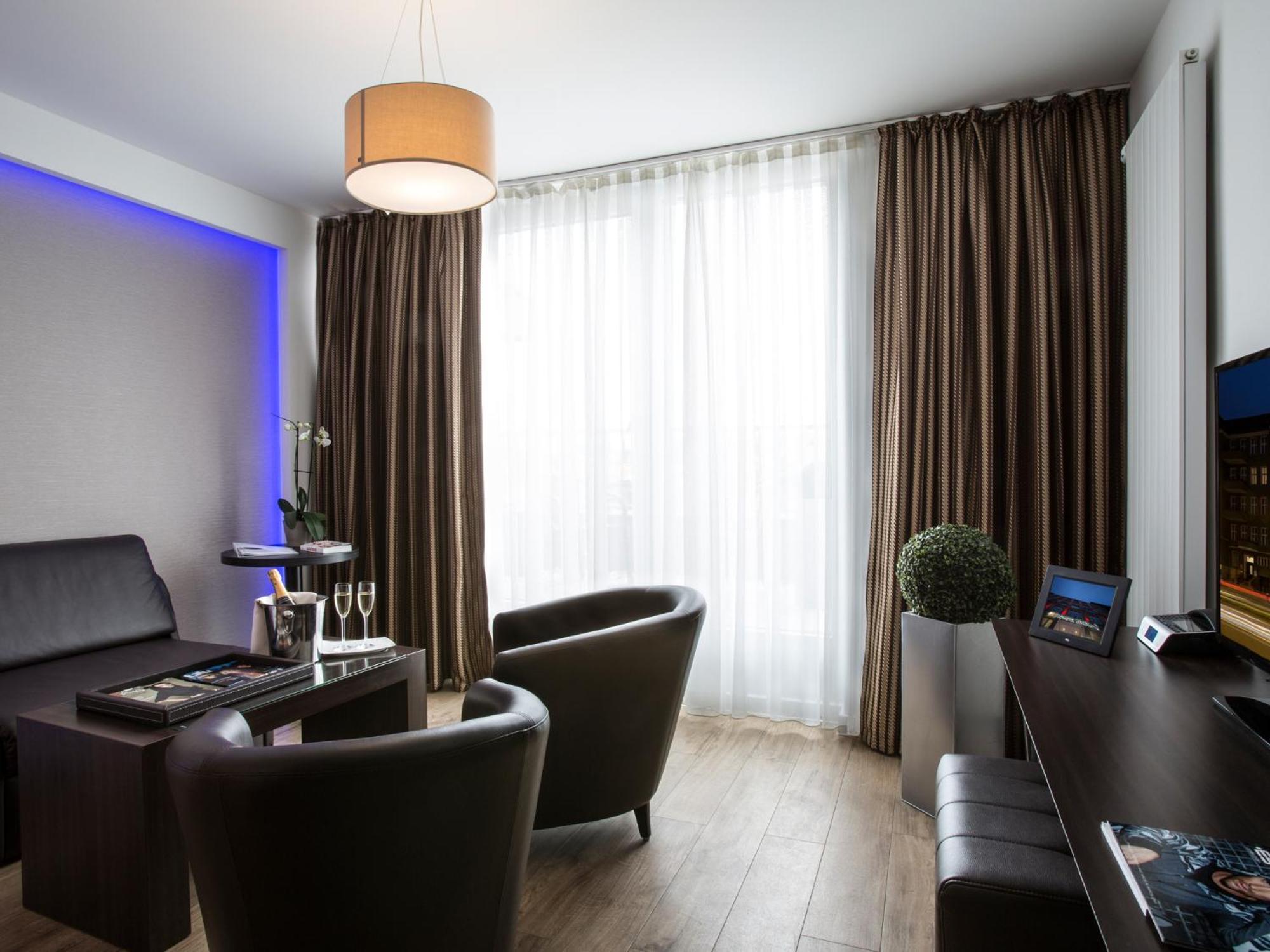 Homaris West Side (adults Only)